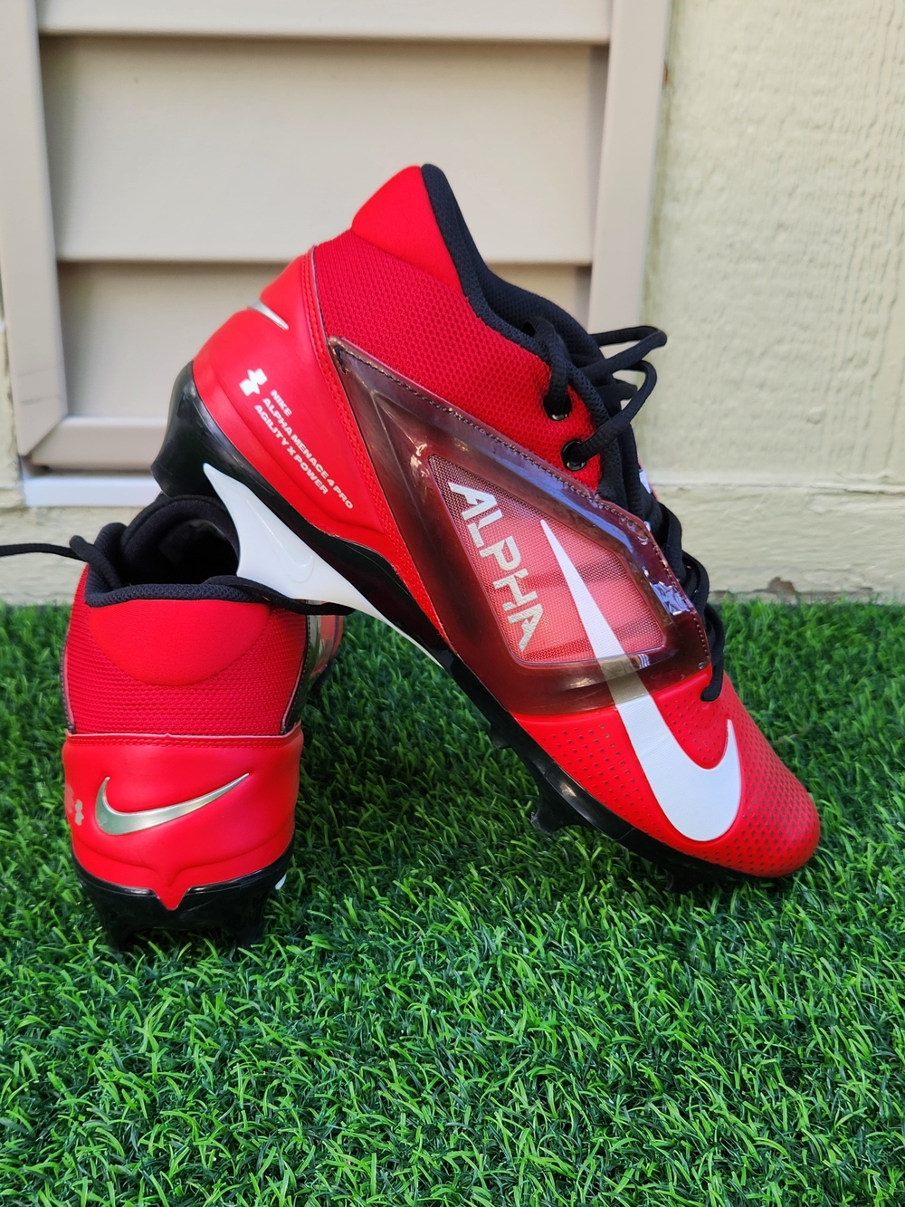 Nike Alpha Menace 4 Pro Red Football Cleats FD7037-600 Men's Size 11